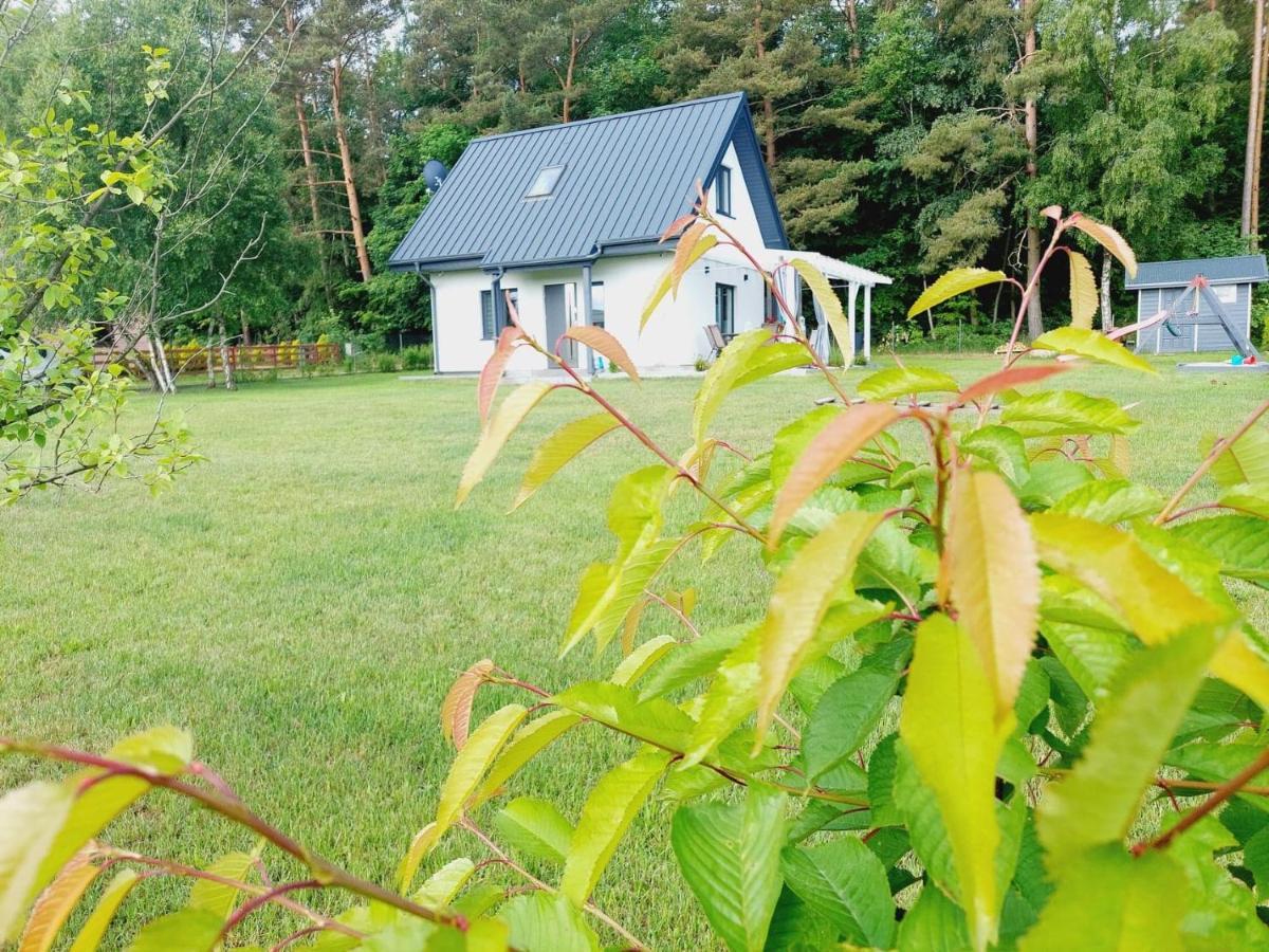 Jeszcze Bardziej Dziki Sad Villa Slajszewo Exterior photo